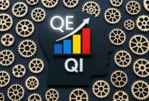 Cabeça humana estilizada com engrenagens e gráfico de crescimento destacando QI e QE, simbolizando inteligência emocional e racional